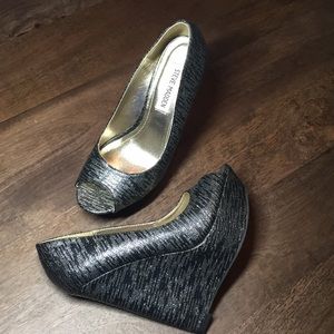 Steve Madden Black & Silver Metallic PeepToe Wedge